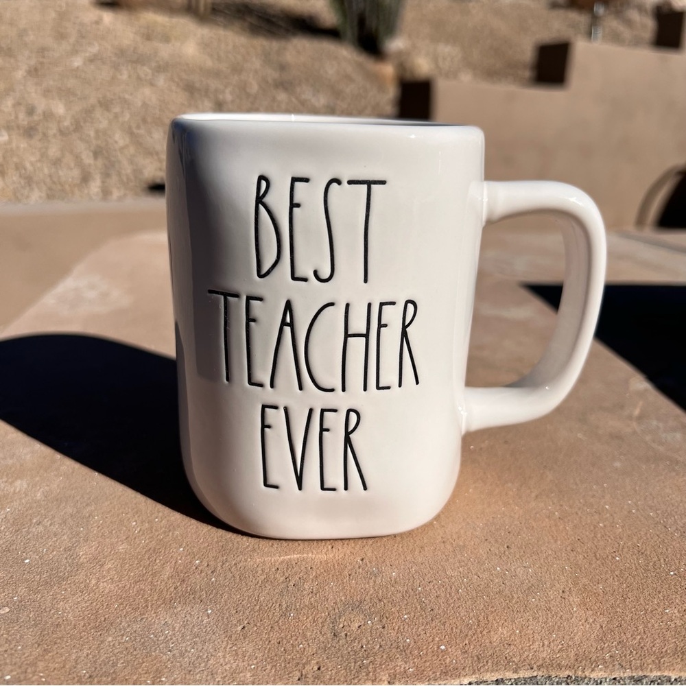 ⬇️💲Rae Dunn Mug By Magenta (BEST TEACHER EVER)